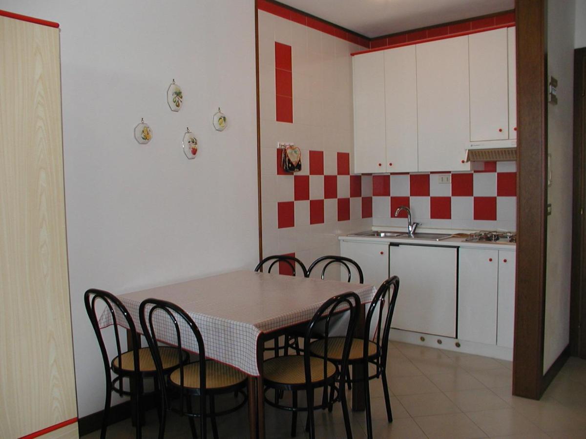 Appartamenti Solarium Бибионе Екстериор снимка