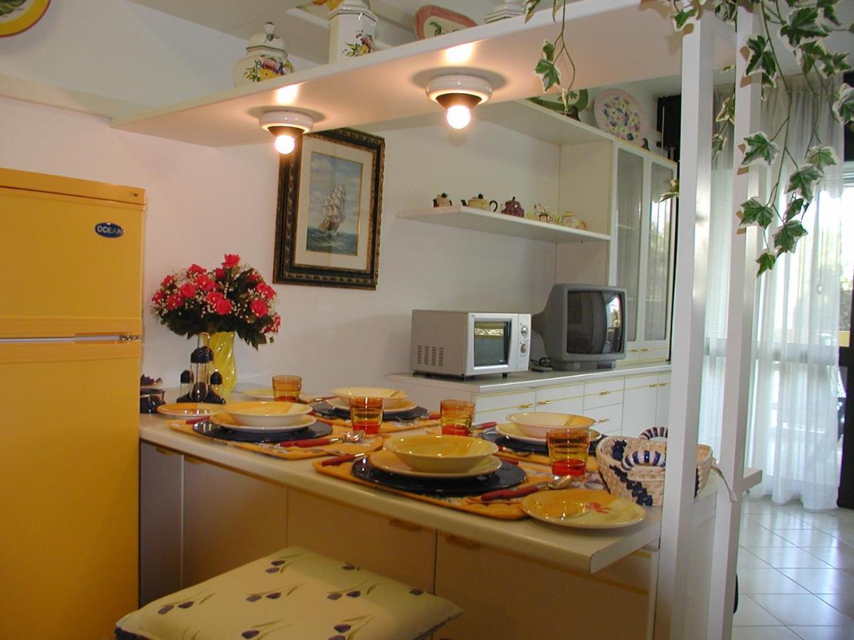 Appartamenti Solarium Бибионе Екстериор снимка
