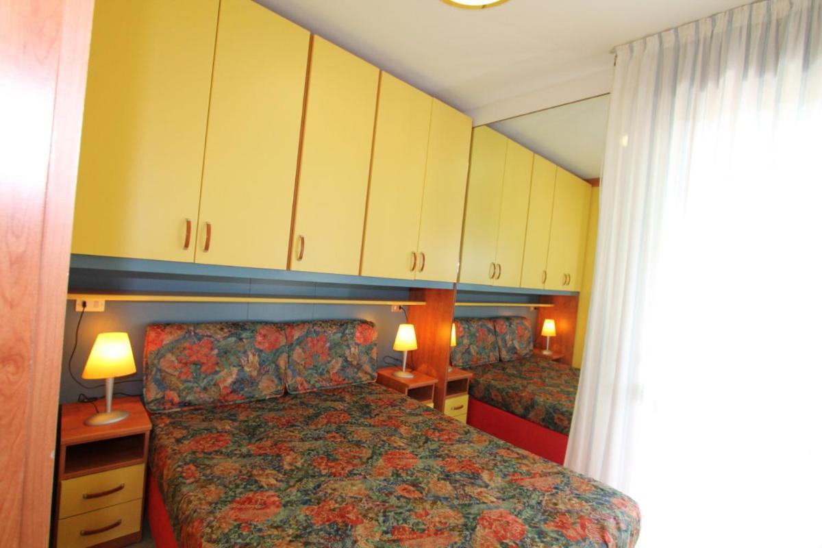 Appartamenti Solarium Бибионе Екстериор снимка