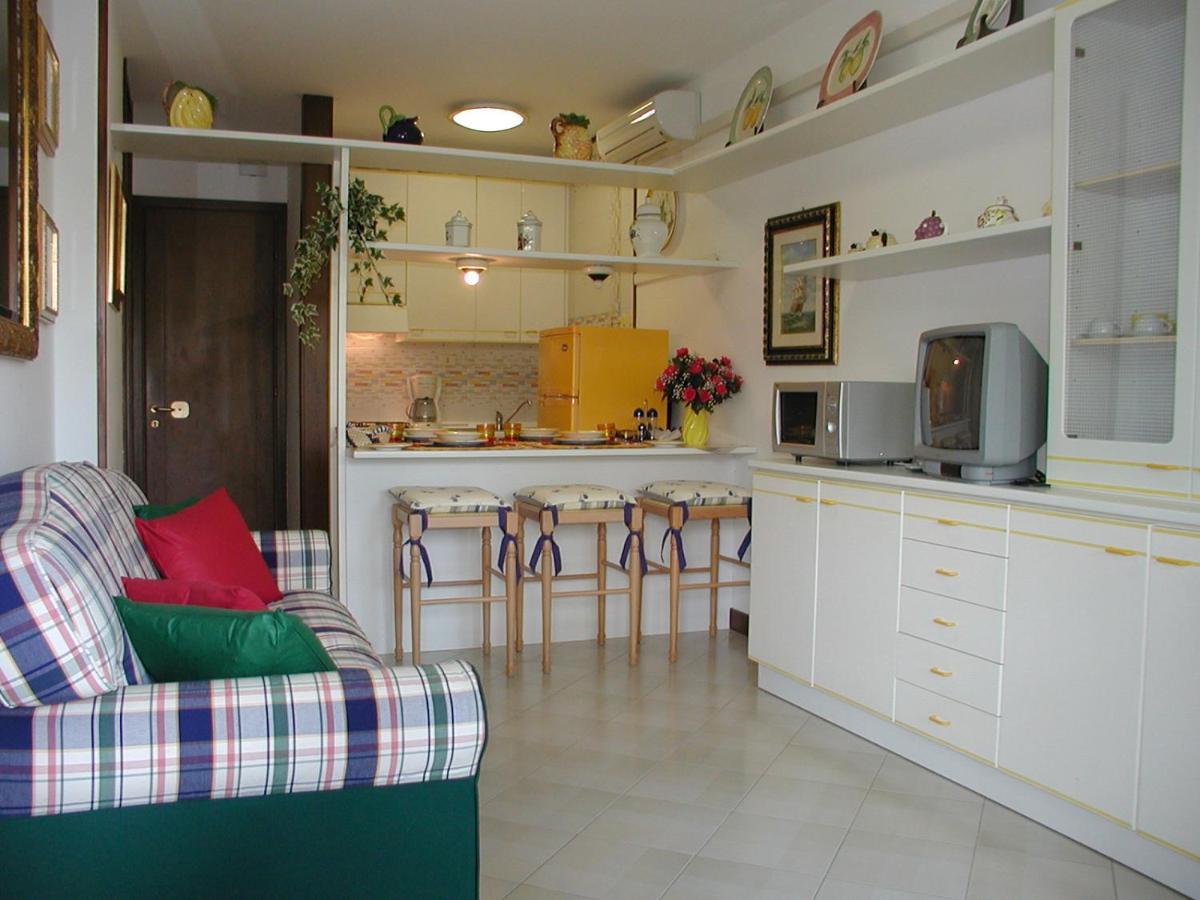 Appartamenti Solarium Бибионе Екстериор снимка