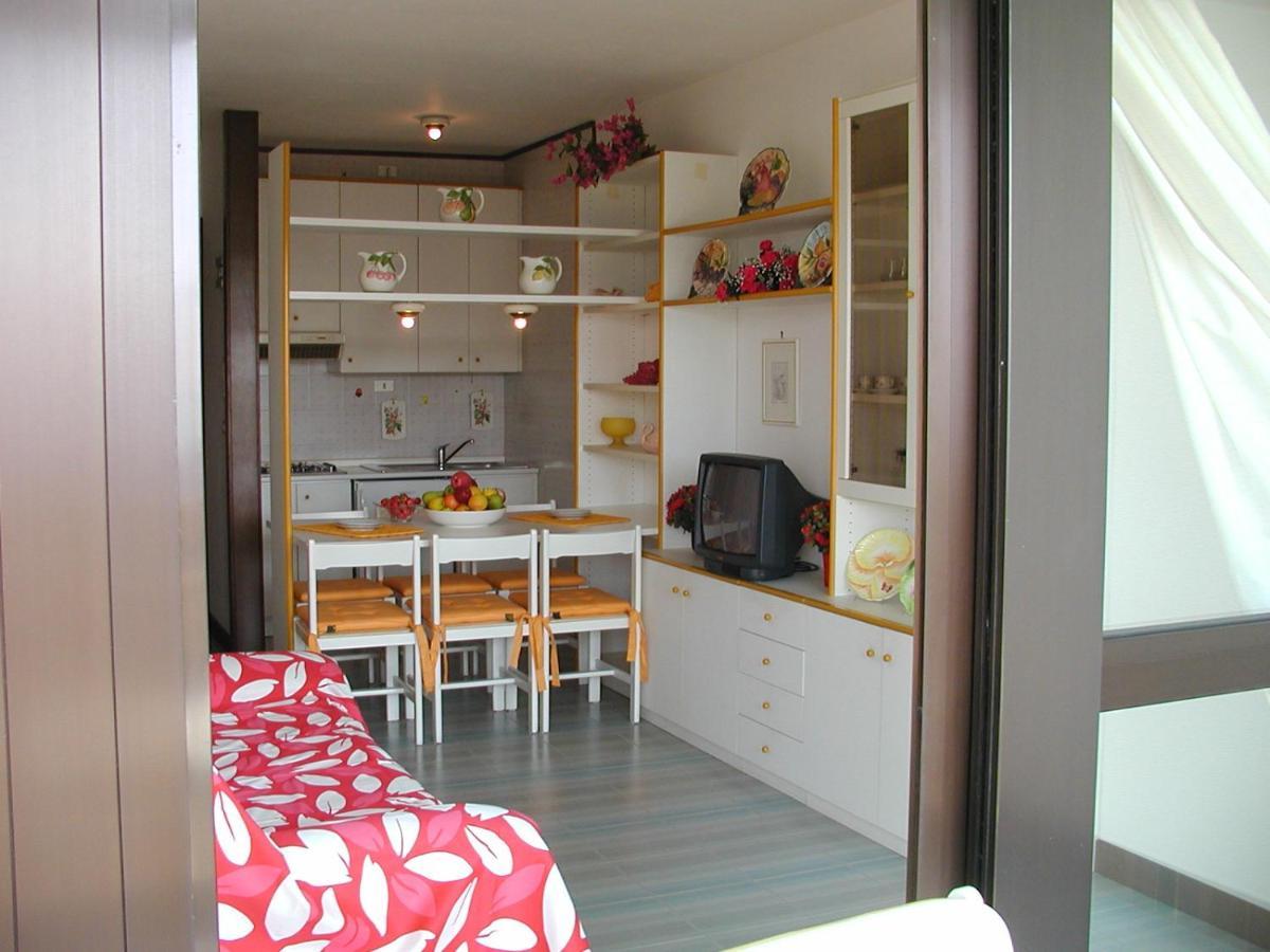 Appartamenti Solarium Бибионе Екстериор снимка